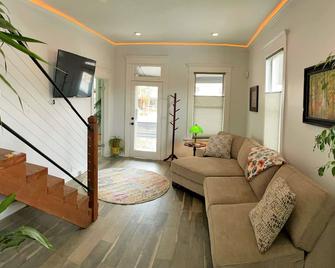The Elm Tree Cottage in the Sugarhouse District - Salt Lake City - Sala de estar