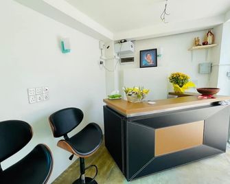Hello Airport Hotel Katunayake - Katunayake - Рецепція