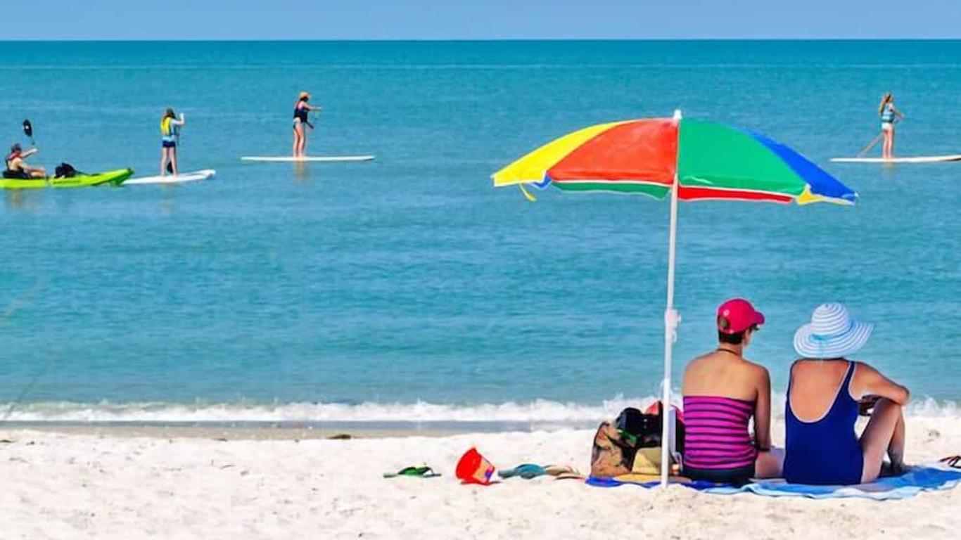 Latitude 26 Waterfront Boutique Resort - Bonita Springs