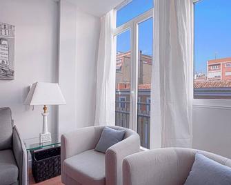 Comfortable Apartment Near Retiro Park. Retiro III - Madrid - Sala de estar
