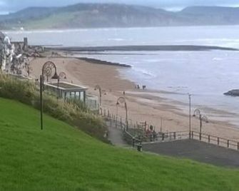 Charnwood Guest House - Lyme Regis