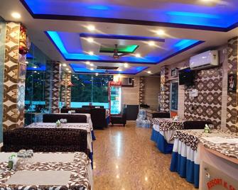 Resort K Sea View Digha - Digha - Restaurante