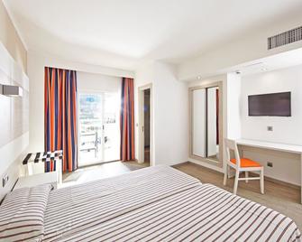 Ahoi! Urban Beach - S'Arenal - Bedroom