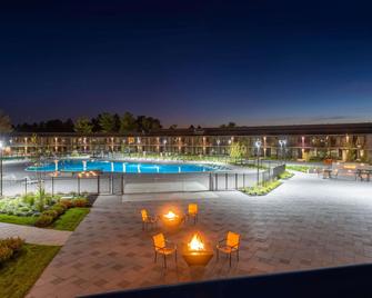 Wyndham Lancaster Resort & Convention Center - Lancaster - Havuz