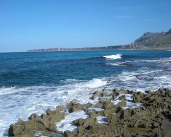 apartments / flats - 3 rooms - 4/6 persons - Castelluzzo - Spiaggia