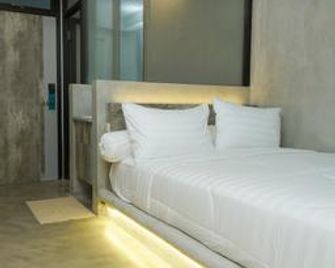 Dparagon Jakarta Timur - Jakarta - Beach