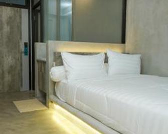 Dparagon Jakarta Timur - Jakarta - Beach