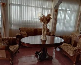 Hotel Brand Didim - Didim - Wohnzimmer