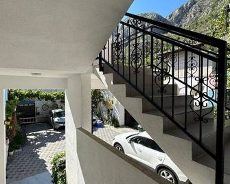 Villa Zigana near the Old Bridge - Mostar - Balcón