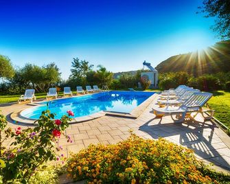 Villa Garden - Tropea - Pool