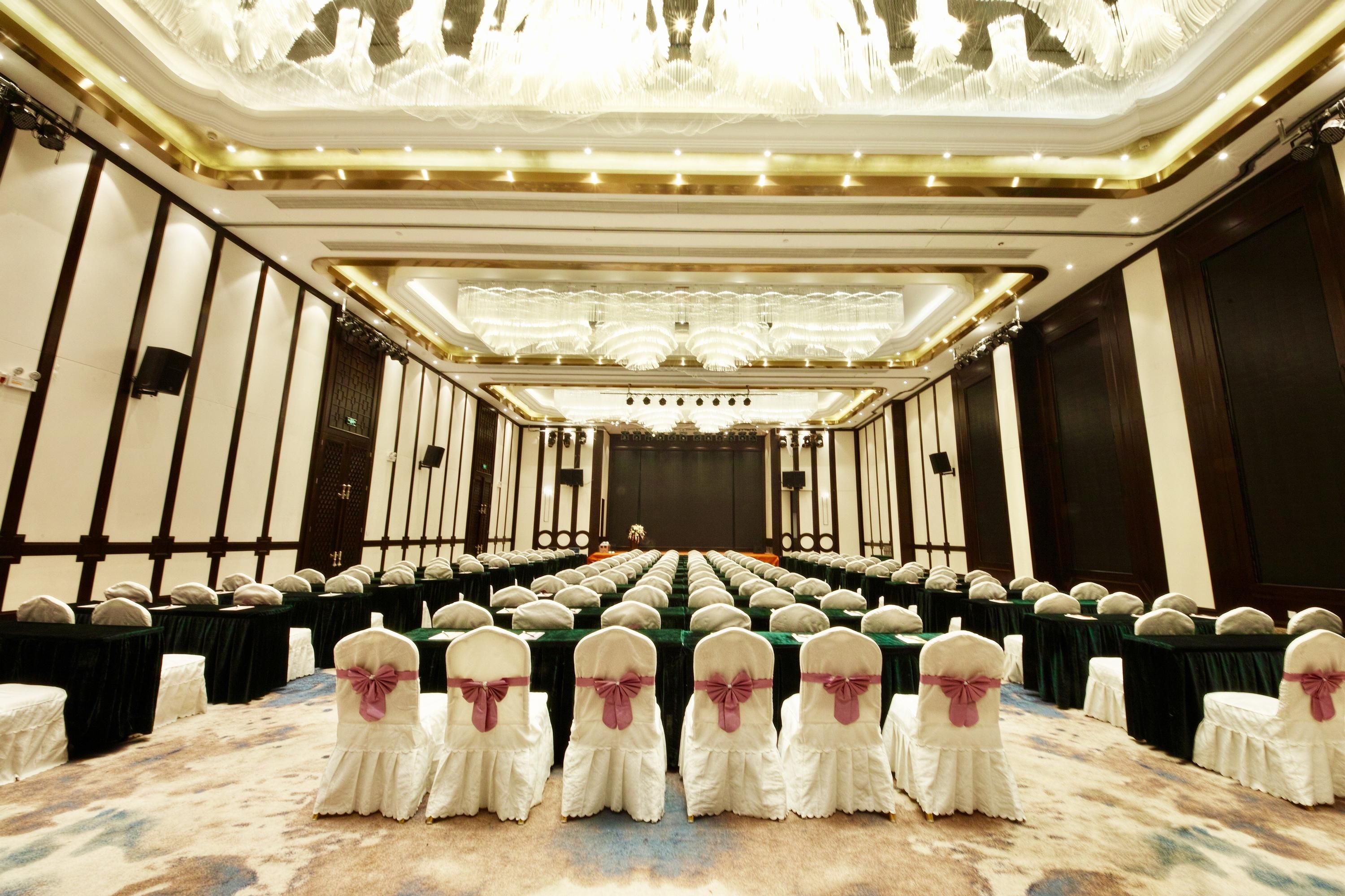 Holiday Inn Express Hefei West Railway Station by IHG thumbnail 2