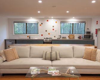 Pokolbin Cottages - Pokolbin - Living room