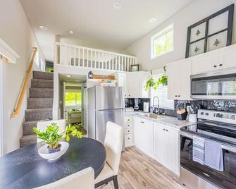 Rainforest Tiny Home Retreat Farmhouse 18 - Forks - Cozinha