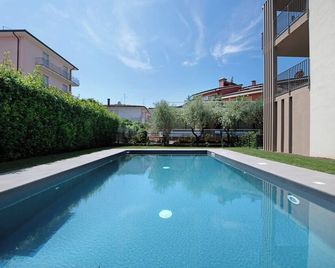 Residence Eleonora - Garda - Piscina