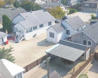Tiki Bar | Fast Wifi | Pro Cleaned | Linens+towels - Seaside Heights