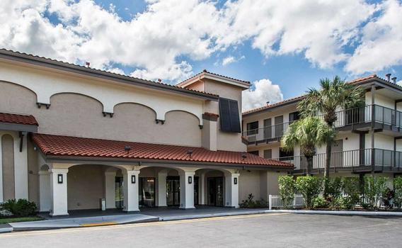 Quality Inn Suites By The Parks 77 1 7 3 Kissimmee Hotel