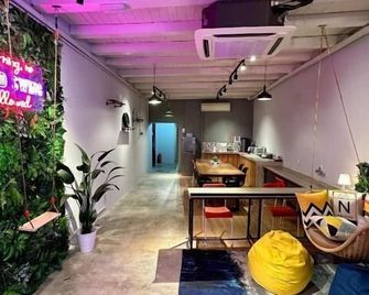 Swing & Pillows @ Beach Street - George Town