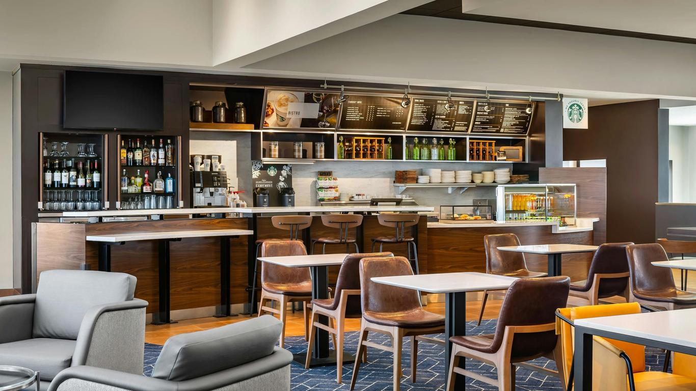 Courtyard by Marriott Minneapolis-St. Paul Airport