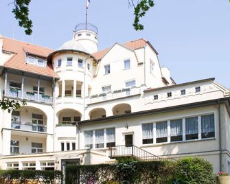 Waldschloss Parow - Koserow - Будівля