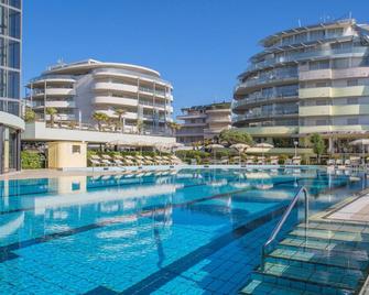Hotel Le Palme - Cervia - Bể bơi