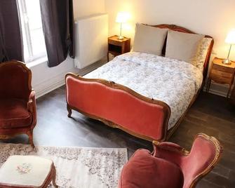 Hôtel Le 43 - Luxeuil-les-Bains - Ložnice