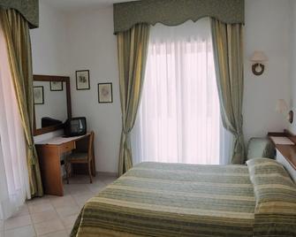 Hotel Biancamaria - Anacapri - Bedroom