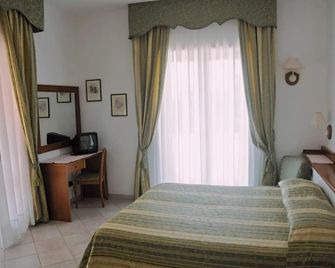 Hotel Biancamaria - אנאקאפרי - חדר שינה