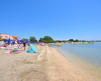 Apartments Dragutin - Medulin - Spiaggia
