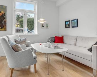 2 bedroom nice apartment in Svaneke - Svaneke - Sala de estar