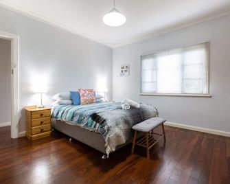 Otters Retreat - Busselton - Bedroom