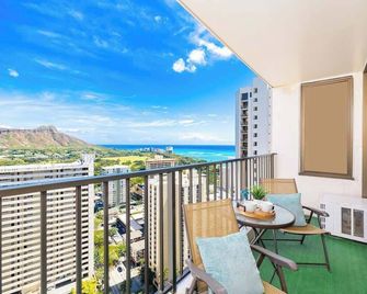Waikiki Banyan Bliss, Ocean View & Walk to Beach - Honolulu - Balcony