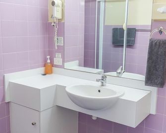 Bairnsdale Main Motel - Bairnsdale - Bathroom
