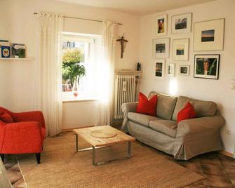 Apartment In Ebersberg Between Munich And The Chiemgau - Ebersberg - Wohnzimmer