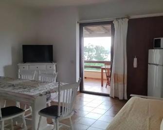 Residence Spiaggia Bianca - Golfo Aranci - Comedor