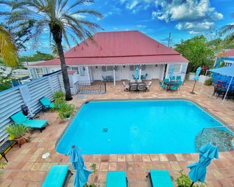 سوجار آبل بد آند بريكفاست - قسم كريستيانستيد - حوض السباحة