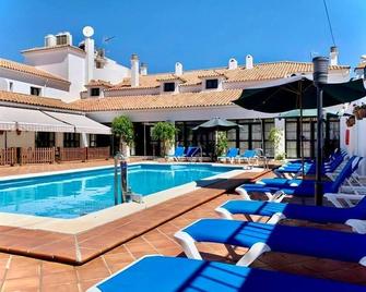 Hotel Tugasa Sierra y Cal - Olvera - Pool