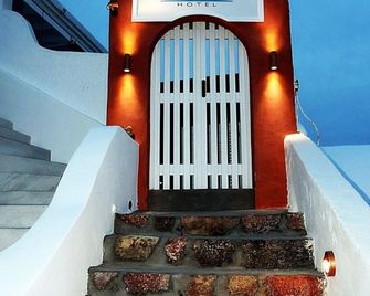 Sunset Hotel - Firostefani - Portaat