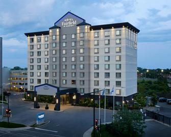 Fairfield Inn & Suites by Marriott Montreal Airport - Montreal - Building