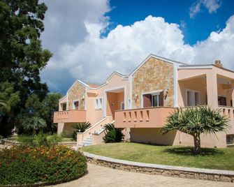 Leone Luxury Villas - Kalamaki - Budova