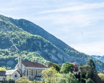 Hotel Saint Georges Lourdes Pyrenees - Lourdes - Vista del exterior