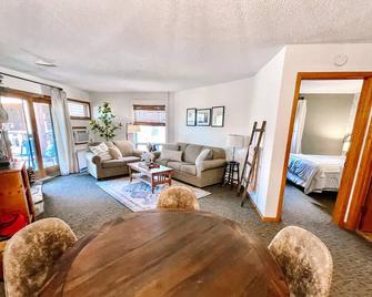 Lovely 1 bedroom Condo with ALL the extras! - Lutsen - Obývací pokoj