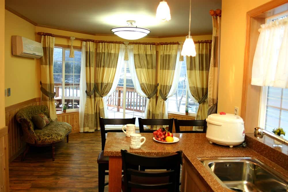 Elf Resort Hotel - Pyeongchang - Dining room