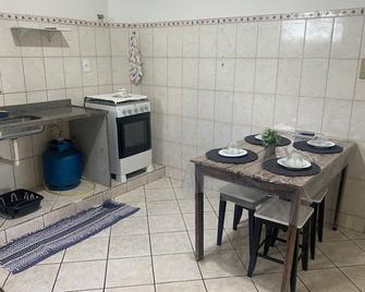 Cozy apartment in Marataízes with a beautiful sea view, we accept your pet - Marataizes - Sala de jantar