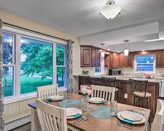 Cozy Seneca Falls Home Close to Cayuga Wine Trail! - Seneca Falls - Dining room