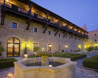 Parador De Siguenza - Sigüenza - Edificio