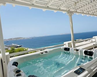 Seaview & Jacuzzi - Kalafati - Balkon