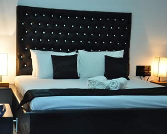 Villa Hotel - Trincomalee - Bedroom