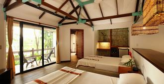 Villa Maya - Flores - Bedroom