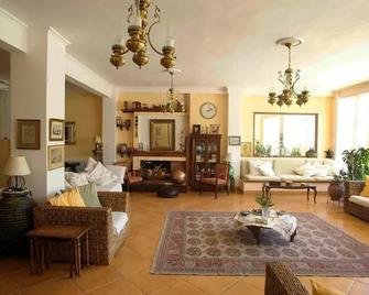 Rex Hotel - Bebeka's - Zacháro - Living room