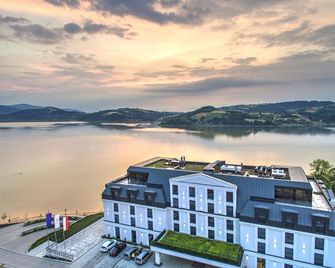 Heron Live Hotel Marina & Spa - Gródek Nad Dunajcem - Outdoors view